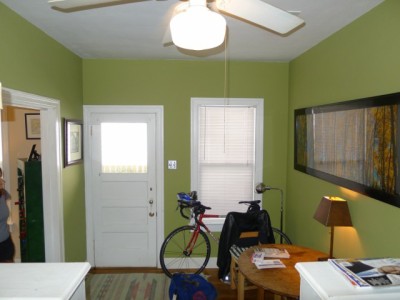 1009 Eason B dining